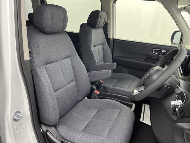 ホンダ ステップワゴン eHEV エアー EX 福井県 2026(令8)年 0.1千km プラチナホワイトパール 登録済未使用車/11.4インチナビHonda CONNECT/型式：LXM-247VFLi/（ＦＭ／ＡＭ／ＢＴ／ＣＤ／ＤＶＤ／ＵＳＢ）/バックカメラ/両側パワースライドドア　/シートヒーター/スペアキー /電動リアゲート /ホンダセンシング /保証書・取説完備