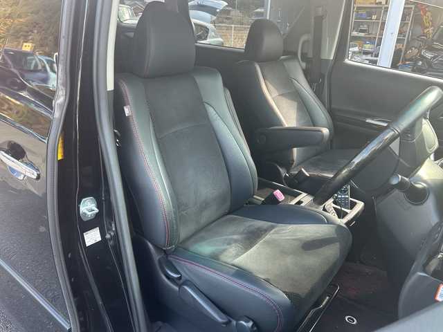 トヨタ ヴェルファイア 2．4Z ゴールデンアイズ 徳島県 2013(平25)年 11万km ブラック (株)IDOMが運営する【じしゃロン徳島店】の自社ローン対象車両になります。こちらは現金ご利用時の価格です。自社ローンご希望の方は別途その旨お申付け下さい。”										/										/										アルパイン8インチナビ（VIE-X008)/・CD/DVD/フルセグTV/Bluetooth/10.2フリップダウンモニター/パワーバックドア/両側パワースライドドア/クルーズコントロール/ハーフレザーシート/2列目オットマンシート/コーナーセンサー/HIDオートライト/ウッドコンビハンドル/スマートキー2本/取扱説明書