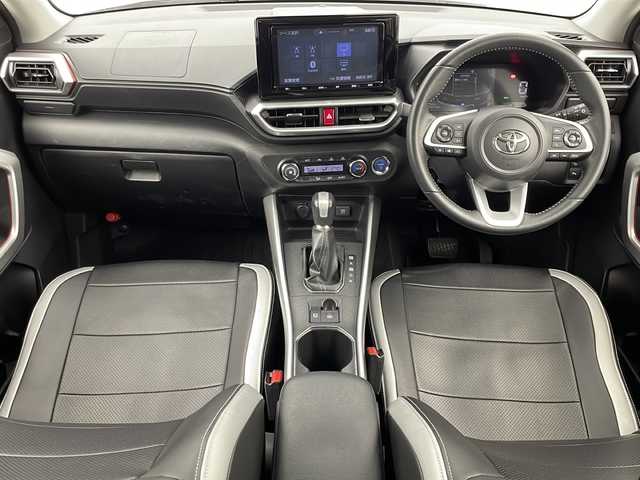 トヨタ ライズ Z 宮城県 2022(令4)年 5.3万km ブラックマイカメタリック ワンオーナー/禁煙車/スマートアシスト/・衝突回避支援ブレーキ機能/・車線逸脱警報機能/・標識認識機能/・レーンキープコントロール/・オートクルーズコントロール/・オートマチックハイビーム/・ブラインドスポットモニター/・リアクロストラフィックアラート/・コーナーセンサー/・先行車発進お知らせ/S-PDL/前席シートヒーター/純正9インチSDナビ/（BT.AM.FM.CD.DVD.SD.HDMI）/アラウンドビューモニター/フルセグテレビ/AC100V充電/電動パーキングブレーキ/AUTOHOLD/革巻きステアリング/ステアリングスイッチ/プッシュスタート/スマートキー/エンジンスターター/純正フロアマット/LEDヘッドライト/LEDフォグランプ/純正17インチアルミホイール/革製シートカバー/横滑り防止機能/アイドリングストップ