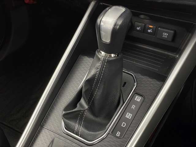 トヨタ ライズ Z 宮城県 2022(令4)年 5.3万km ブラックマイカメタリック ワンオーナー/禁煙車/スマートアシスト/・衝突回避支援ブレーキ機能/・車線逸脱警報機能/・標識認識機能/・レーンキープコントロール/・オートクルーズコントロール/・オートマチックハイビーム/・ブラインドスポットモニター/・リアクロストラフィックアラート/・コーナーセンサー/・先行車発進お知らせ/S-PDL/前席シートヒーター/純正9インチSDナビ/（BT.AM.FM.CD.DVD.SD.HDMI）/アラウンドビューモニター/フルセグテレビ/AC100V充電/電動パーキングブレーキ/AUTOHOLD/革巻きステアリング/ステアリングスイッチ/プッシュスタート/スマートキー/エンジンスターター/純正フロアマット/LEDヘッドライト/LEDフォグランプ/純正17インチアルミホイール/革製シートカバー/横滑り防止機能/アイドリングストップ