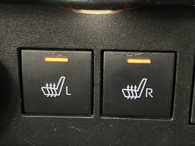 トヨタ ライズ Z 宮城県 2022(令4)年 5.3万km ブラックマイカメタリック ワンオーナー/禁煙車/スマートアシスト/・衝突回避支援ブレーキ機能/・車線逸脱警報機能/・標識認識機能/・レーンキープコントロール/・オートクルーズコントロール/・オートマチックハイビーム/・ブラインドスポットモニター/・リアクロストラフィックアラート/・コーナーセンサー/・先行車発進お知らせ/S-PDL/前席シートヒーター/純正9インチSDナビ/（BT.AM.FM.CD.DVD.SD.HDMI）/アラウンドビューモニター/フルセグテレビ/AC100V充電/電動パーキングブレーキ/AUTOHOLD/革巻きステアリング/ステアリングスイッチ/プッシュスタート/スマートキー/エンジンスターター/純正フロアマット/LEDヘッドライト/LEDフォグランプ/純正17インチアルミホイール/革製シートカバー/横滑り防止機能/アイドリングストップ