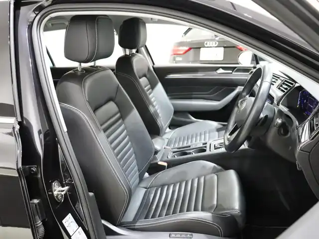 フォルクスワーゲン ＶＷ パサート ヴァリアント TDIエレガンス アドバンス 静岡県 2021(令3)年 3.4万km 黒 黒革シート/HUD/ACC/LKA/衝突軽減ブレーキ/360°カメラ/Apple Carplay/前席パワーシート/前席シートヒーター/電動リアゲート/LEDヘッドライト