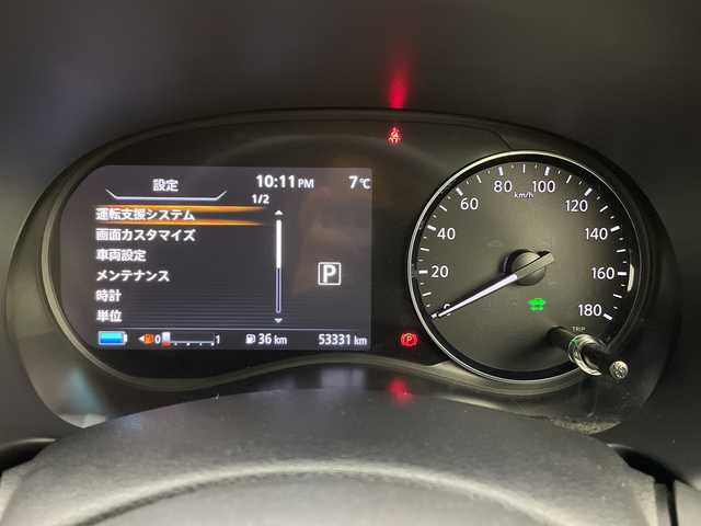 日産 キックス X 新潟県 2021(令3)年 5.4万km ブリリアントホワイトパール/ピュアブラック 2トーン 純正メモリナビ【MM317D-W】/　フルセグTV/Bluetooth/CD/DVD/プロパイロット/衝突被害軽減ブレーキ/レーンキープアシスト/レーダークルーズコントロール/前後コーナーセンサー/インテリジェントルームミラー/アラウンドビューモニター/ステアリングヒーター/前席シートヒーター/ハーフレザーシート/横滑り防止装置/LEDヘッドライト/オートマチックハイビーム/オートライト/純正フロアマット/純正アルミホイール/スマートキー/スペアキー/ステアリングスイッチ