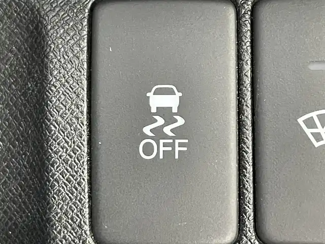 ホンダ ステップワゴン スパーダ Z 道央・札幌 2013(平25)年 6.1万km プレミアムコスミックバイオレットパール ・４WD/・寒冷地仕様/・純正ナビゲーション（VXM-135VFNi）/　ＣＤ/ＤＶＤ/フルセグ/ＳＤ/ＢＴ/・純正ビルトインETC/・バックカメラ/・ヒッチメンバー/・両側パワースライドドア/・横滑り防止装置/・HIDヘッドライト/・オートライト/・パドルシフト/・ミラーヒーター/・ドアバイザー/・ワイパーデアイサー/・スマートキー/・スペアキー1本/・社外フロアマット（前席欠品）/・純正AW16インチ/・保証書あり/・取説あり