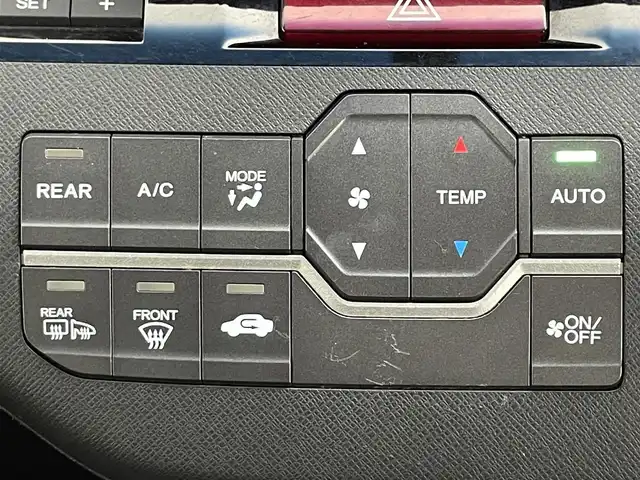 ホンダ ステップワゴン スパーダ Z 道央・札幌 2013(平25)年 6.1万km プレミアムコスミックバイオレットパール ・４WD/・寒冷地仕様/・純正ナビゲーション（VXM-135VFNi）/　ＣＤ/ＤＶＤ/フルセグ/ＳＤ/ＢＴ/・純正ビルトインETC/・バックカメラ/・ヒッチメンバー/・両側パワースライドドア/・横滑り防止装置/・HIDヘッドライト/・オートライト/・パドルシフト/・ミラーヒーター/・ドアバイザー/・ワイパーデアイサー/・スマートキー/・スペアキー1本/・社外フロアマット（前席欠品）/・純正AW16インチ/・保証書あり/・取説あり