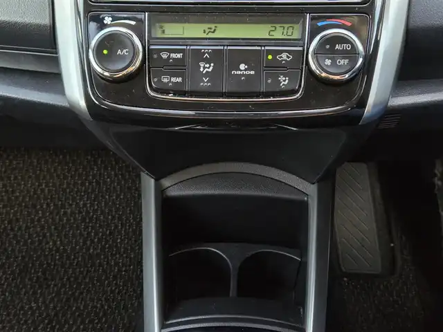 トヨタ カローラ フィールダー 1．5G 鹿児島県 2016(平28)年 4.1万km シルバーM トヨタセーフティセンス　/純正ＳＤナビ（ＮＳＣＰ－Ｗ６４）　/Ｂｌｕｅｔｏｏｔｈオーディオ　/フルセグテレビ　/アイドリングストップ　/プッシュスタート／スマートキー