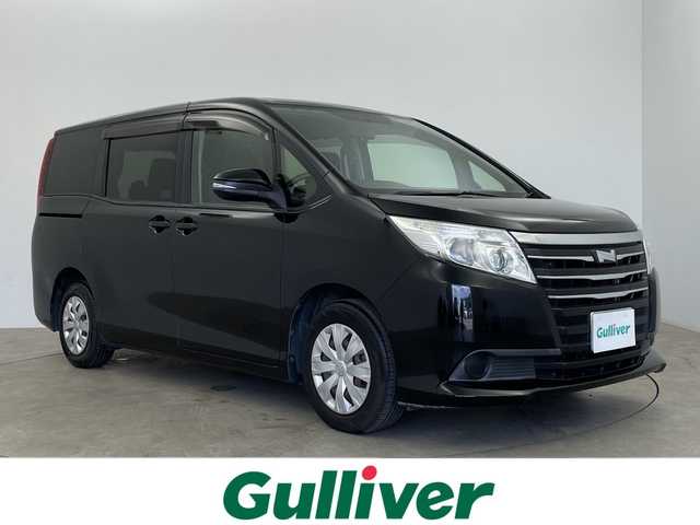 トヨタ ノア X 鹿児島県 2014(平26)年 9.4万km ブラック 純正SDナビ/(BT/CD/DVD/AM/FM/フルセグT)/バックカメラ/純正フリップダウンモニター/片側パワースライドドア/アイドリングストップ/プッシュスタート/HIDヘッドライト/純正フロアマット/3列シート/ウォークスルー/ETC/スペアキー