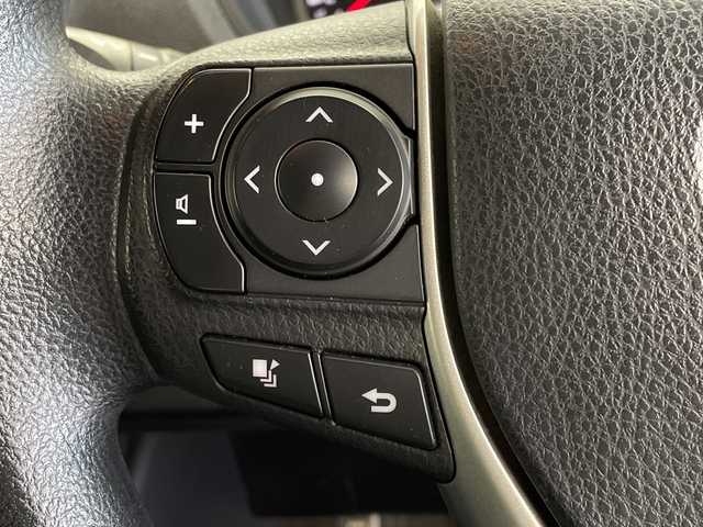 トヨタ ノア X 鹿児島県 2014(平26)年 9.4万km ブラック 純正SDナビ/(BT/CD/DVD/AM/FM/フルセグT)/バックカメラ/純正フリップダウンモニター/片側パワースライドドア/アイドリングストップ/プッシュスタート/HIDヘッドライト/純正フロアマット/3列シート/ウォークスルー/ETC/スペアキー