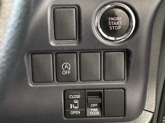 トヨタ ノア X 鹿児島県 2014(平26)年 9.4万km ブラック 純正SDナビ/(BT/CD/DVD/AM/FM/フルセグT)/バックカメラ/純正フリップダウンモニター/片側パワースライドドア/アイドリングストップ/プッシュスタート/HIDヘッドライト/純正フロアマット/3列シート/ウォークスルー/ETC/スペアキー