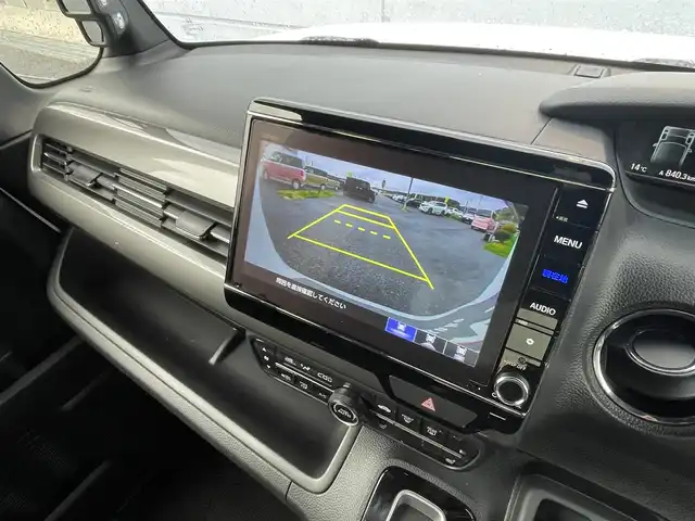 ホンダ Ｎ ＢＯＸ カスタム L ターボ スタイル+ブラック 千葉県 2023(令5)年 2.6万km プラチナホワイトパール ホンダセンシング/・衝突被害軽減ブレーキ/・アダプティブクルーズコントロール/・車線維持システム/・誤発進/誤後進抑制機能/・標識認識機能/純正8インチインターナビ(VXU-227NBi)/・フルセグTV/・CD/DVD/SD/USB/Bluetooth/・AppleCarPlay/バックカメラ/ビルトインETC/ステアリングスイッチ/革巻きステアリング/パドルシフト/純正LEDヘッドライト/オートライト/オートハイビーム/ハーフレザーシート/シートヒーター(D/N席)/電動パーキングブレーキ/オートブレーキホールド/両側パワースライドドア/シートバックテーブル/前席+後席対応カーテンエアバッグ/無限製ドアハンドルガーニッシュ/純正フロアマット/純正15インチアルミホイール