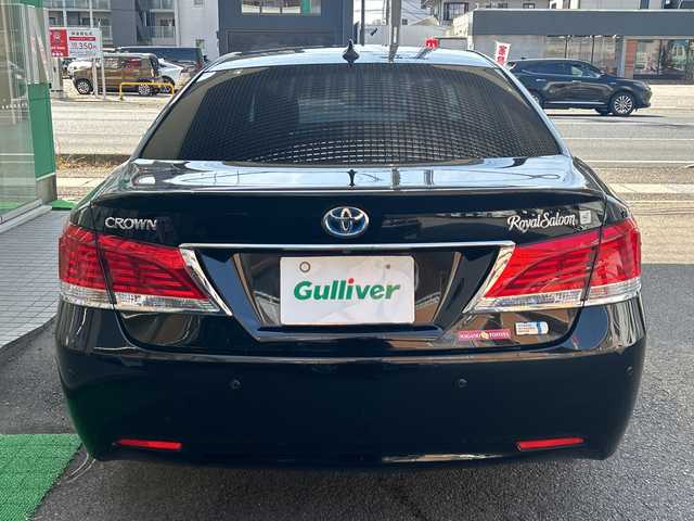 トヨタ クラウン ハイブリッド ロイヤルサルーン 高知県 2013(平25)年 10.9万km ブラック サンルーフ/ベージュレザーシート/純正メーカーナビ/フルセグTV/CD/DVD/Bluetooth/バックカメラ/ETC/純正17インチアルミ/ＬＥＤヘッドライト/パワーシート/シートヒーター/エアーシート/クルーズコントロール/横滑り防止装置/保証書・取説/スペアキー