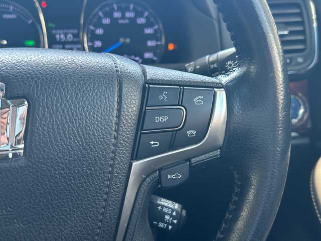 トヨタ クラウン ハイブリッド ロイヤルサルーン 高知県 2013(平25)年 10.9万km ブラック サンルーフ/ベージュレザーシート/純正メーカーナビ/フルセグTV/CD/DVD/Bluetooth/バックカメラ/ETC/純正17インチアルミ/ＬＥＤヘッドライト/パワーシート/シートヒーター/エアーシート/クルーズコントロール/横滑り防止装置/保証書・取説/スペアキー