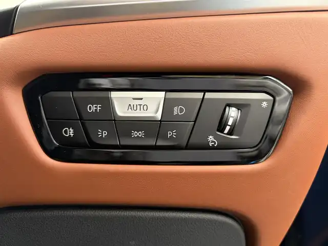 ＢＭＷ ＢＭＷ Ｍ３ コンペティション M xDrive 熊本県 2025(令7)年 0.2万km タンザナイトブルー 革シート/ワンオーナー/純正ナビ/harman/kardon/全方位カメラ/ミラー一体型ETC/前後ドライブレコーダー/レーダークルーズ/パドルシフト/パワートランク/前席パワーシート・右前席シートメモリー/前席シートヒーター・エアーシート/ステアリングヒーター/前後コーナーセンサー/横滑り防止装置/ウィンカーミラー/フロアマット/新車保証書/取扱説明書/スマートスペアキー×1本/カード型キー×1本