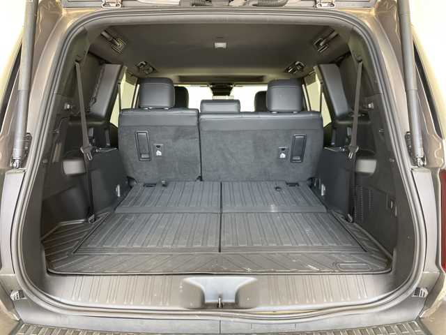 トヨタ ランドクルーザー ２５０ VX 愛知県 2024(令6)年 1万km アバンギャルドブロンズメタリック 純正12.3型ディスプレイオーディオナビ/全方位カメラ/サンルーフ/レーダークルーズコントロール/シートヒーター/エアシート/電動リアゲート/パワーシート/コーナーセンサー/純正アルミホイール/ルーフレール/ETC2.0/ブラインドスポットモニター/４WD/三眼LEDヘッドライト/ステアリングヒーター/インテリジェントミラー/リアオートエアコン/オートマチックハイビーム/衝突軽減システム/フルセグ/ヒッチメンバー/ステアリングスイッチ/スマートキー/プッシュスタート