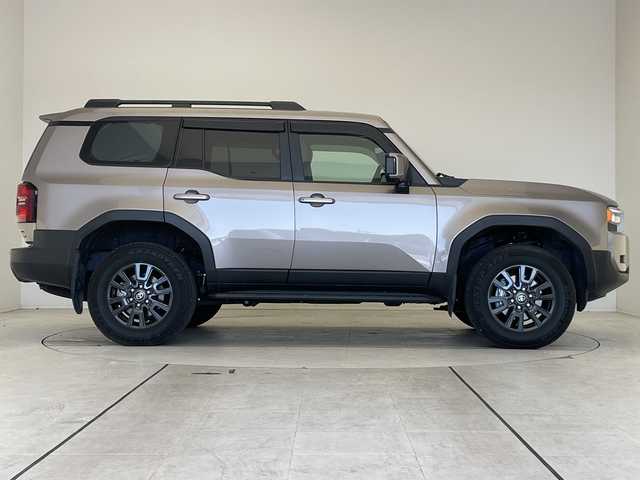 トヨタ ランドクルーザー ２５０ VX 愛知県 2024(令6)年 1万km アバンギャルドブロンズメタリック 純正12.3型ディスプレイオーディオナビ/全方位カメラ/サンルーフ/レーダークルーズコントロール/シートヒーター/エアシート/電動リアゲート/パワーシート/コーナーセンサー/純正アルミホイール/ルーフレール/ETC2.0/ブラインドスポットモニター/４WD/三眼LEDヘッドライト/ステアリングヒーター/インテリジェントミラー/リアオートエアコン/オートマチックハイビーム/衝突軽減システム/フルセグ/ヒッチメンバー/ステアリングスイッチ/スマートキー/プッシュスタート