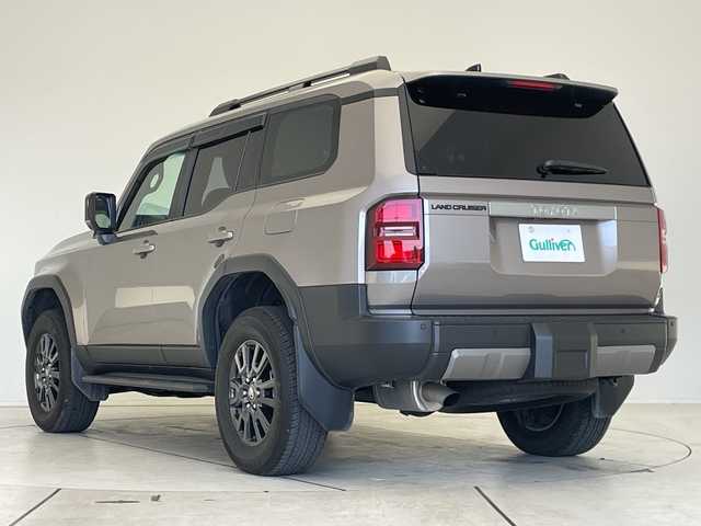 トヨタ ランドクルーザー ２５０ VX 愛知県 2024(令6)年 1万km アバンギャルドブロンズメタリック 純正12.3型ディスプレイオーディオナビ/全方位カメラ/サンルーフ/レーダークルーズコントロール/シートヒーター/エアシート/電動リアゲート/パワーシート/コーナーセンサー/純正アルミホイール/ルーフレール/ETC2.0/ブラインドスポットモニター/４WD/三眼LEDヘッドライト/ステアリングヒーター/インテリジェントミラー/リアオートエアコン/オートマチックハイビーム/衝突軽減システム/フルセグ/ヒッチメンバー/ステアリングスイッチ/スマートキー/プッシュスタート