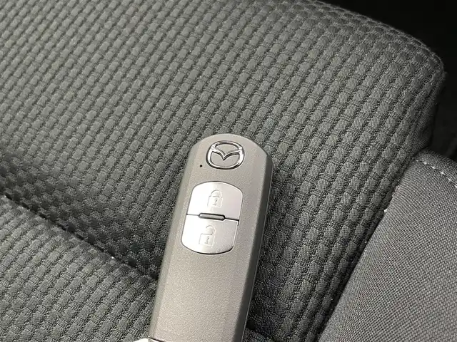 マツダ ＣＸ－５ XD プロアクティブ 千葉県 2016(平28)年 7.1万km 紺 禁煙車/スマートシティブレーキサポート/AT誤発進抑制制御/ブラインドスポットモニター/車線逸脱警報システム/純正7インチナビ/CD/Bluetooth/バックカメラ/純正17インチアルミホイール/ステアリングスイッチ/プッシュスタート/スマートキー/オートエアコン