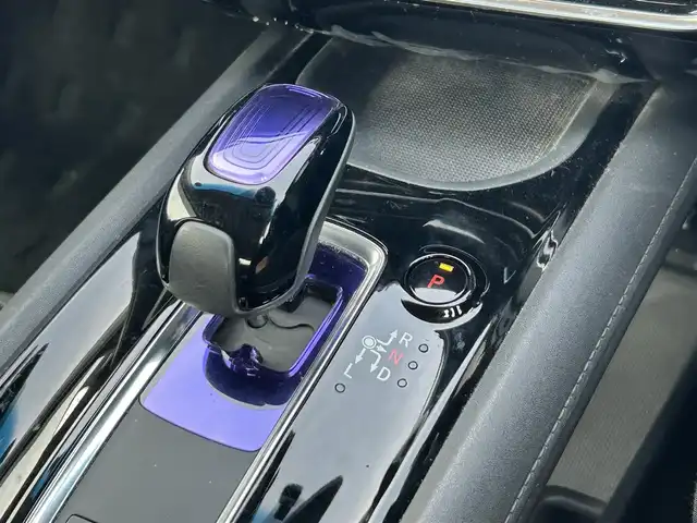 ホンダ ヴェゼル ハイブリッド Z ホンダセンシング 道南・函館 2017(平29)年 6.2万km ルーセブラックメタリック /純正ナビ//フルセグTV//バックカメラ//ドライブレコーダー//ETC//衝突被害軽減システム//レーダークルーズコントロール//レーンキープアシスト//ワイパーデアイサー//前席シートヒーター//電子パーキングブレーキ//LEDヘッドライト//オートライト//スマートキー//エンジンプッシュスタート