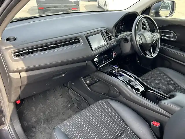 ホンダ ヴェゼル ハイブリッド Z ホンダセンシング 道南・函館 2017(平29)年 6.2万km ルーセブラックメタリック /純正ナビ//フルセグTV//バックカメラ//ドライブレコーダー//ETC//衝突被害軽減システム//レーダークルーズコントロール//レーンキープアシスト//ワイパーデアイサー//前席シートヒーター//電子パーキングブレーキ//LEDヘッドライト//オートライト//スマートキー//エンジンプッシュスタート