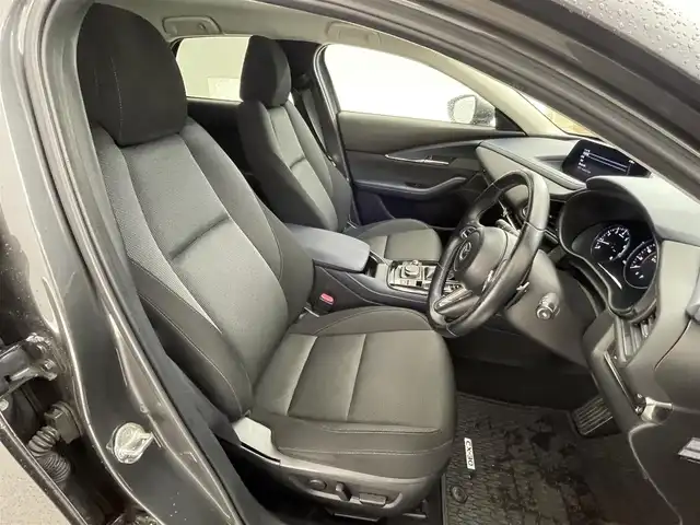 マツダ ＣＸ－３０ XD プロアクティブツーリングセレクション 滋賀県 2020(令2)年 4.6万km ポリメタルグレーM 純正ナビ/【Bluetooth/フルセグTV/HDMI/AppleCarPlay】/３６０°ビュー・モニター/ETC/前後ドライブレコーダー/スマートブレーキサポート/AT誤発進抑制制御/レーダークルーズコントロール/パーキングセンサー/車線逸脱警報システム/レーンキープアシスト/ブラインドスポットモニタリング/接近車両検知/パワーシート/シートヒーター/ステアリングヒーター/パワーバックドア/アダプティブLEDヘッドランプ/革巻きステアリング/パドルシフト/ヘッドアップディスプレイ