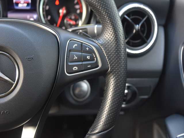 メルセデス・ベンツ ＣＬＡ１８０ Sブレイク AMG スタイル 和歌山県 2018(平30)年 3.7万km ポーラホワイト レーダーセーフティパッケージ/純正ナビ/フルセグTV/バックカメラ/AppleCarPlay/オートテールゲート/キーレスゴー/コーナーセンサー/シートヒーター/アイドリングストップ/純18incAW/LEDライト/ETC