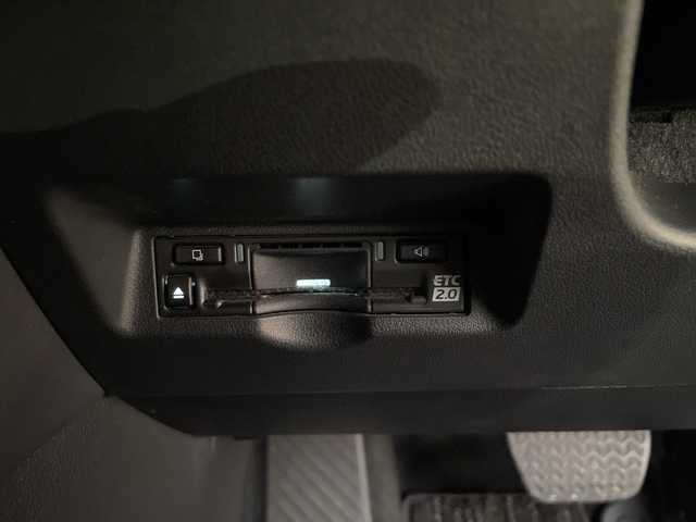 トヨタ アルファード Z 茨城県 2024(令6)年 2.7万km プラチナホワイトパールマイカ トヨタセーフティセンス/フリップダウンモニター/オットマン/100V電源/ワイヤレス充電/エンジンスターター/デジタルインナーミラー/純正ディスプレイオーディオ/　　ラジオ　TV　BT　USB/全方位カメラ/両側パワースライドドア/電動リアゲート/レーダークルーズコントロール/LEDオートヘッドライト/パワーシート/シートメモリ/シートヒーター/エアシート/ステアリングヒーター/前後ドラレコ/ETC2.0