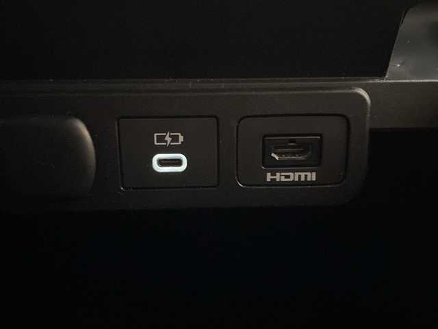 トヨタ アルファード Z 茨城県 2024(令6)年 2.7万km プラチナホワイトパールマイカ トヨタセーフティセンス/フリップダウンモニター/オットマン/100V電源/ワイヤレス充電/エンジンスターター/デジタルインナーミラー/純正ディスプレイオーディオ/　　ラジオ　TV　BT　USB/全方位カメラ/両側パワースライドドア/電動リアゲート/レーダークルーズコントロール/LEDオートヘッドライト/パワーシート/シートメモリ/シートヒーター/エアシート/ステアリングヒーター/前後ドラレコ/ETC2.0