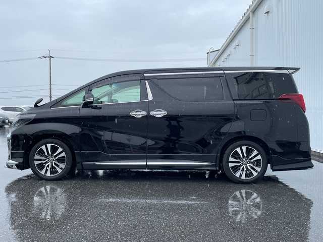 トヨタ アルファード S Cパッケージ 滋賀県 2021(令3)年 5.2万km ブラック モデリスタエアロ/純正9型ディスプレイ/・Bluetooth/フルセグ/バックカメラ/ツインムーンルーフ/革巻きステアリング/ステアリングヒーター/レーダークルーズコントロール/レザーシート/シートベンチレーション/シートヒーター/パワーシート/デジタルインナーミラー/パワーバックドア/ブレーキホールド/オートリトラミラー/LEDオートライト/フォグライト/AC１００V/トヨタセーフティセンス/・レーントレーシングアシスト/・クリアランスソナー/・プリクラッシュセーフティ/・パーキングサポートブレーキ/・ブラインドスポットモニター/・ロードサインアシスト/スマートキー