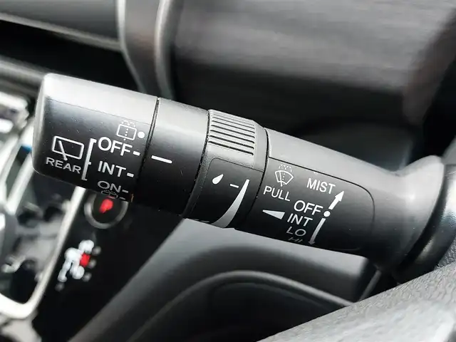 ホンダ フリード ハイブリット G 東京都 2023(令5)年 3.8万km プラチナホワイトパール ワンオーナー/ホンダセンシング/衝突軽減ブレーキ/レーダークルーズコントロール/コーナーセンサー/横滑り防止装置/レーンアシスト/純正ナビ （VXM－２３４VFi）/フルセグTV/Bluetooth/バックカメラ/ETC/デジタルインナーミラー型ドラレコ/プッシュスタート/ステアリングスイッチ/両側パワースライドドア/シートヒーター/ウォークスルー/LEDヘッドライト/純正アルミホイール/スマートキー