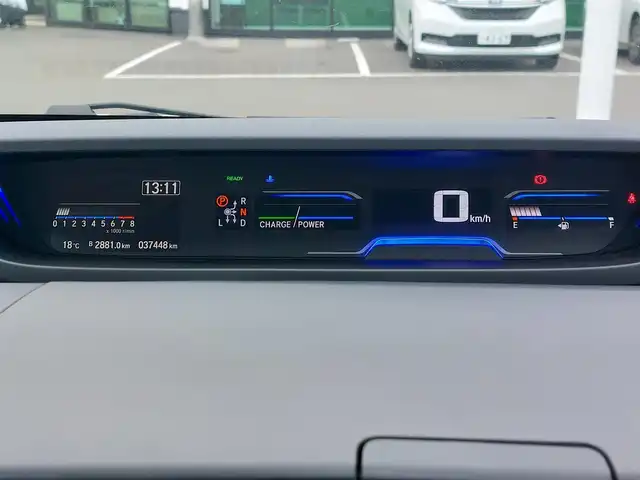 ホンダ フリード ハイブリット G 東京都 2023(令5)年 3.8万km プラチナホワイトパール ワンオーナー/ホンダセンシング/衝突軽減ブレーキ/レーダークルーズコントロール/コーナーセンサー/横滑り防止装置/レーンアシスト/純正ナビ （VXM－２３４VFi）/フルセグTV/Bluetooth/バックカメラ/ETC/デジタルインナーミラー型ドラレコ/プッシュスタート/ステアリングスイッチ/両側パワースライドドア/シートヒーター/ウォークスルー/LEDヘッドライト/純正アルミホイール/スマートキー