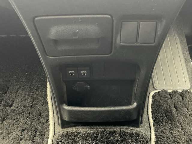 トヨタ ヴォクシー ZS 煌Ⅲ 沖縄県 2021(令3)年 7.4万km ブラック 純正ナビ【NSZT-Y68T】　/（フルセグＴＶ　ＣＤ　ＤＶＤ　Ｂｌｕｅｔｏｏｔｈ）　/バックカメラ　/ＥＴＣ　/クルーズコントロール　/両側パワースライドドア/トヨタセーフティーセンス　/モデリスタエアロ　/ローダウン　/ハーフレザーシート　/ＬＥＤヘッドライト/プッシュスタート/スマートキー