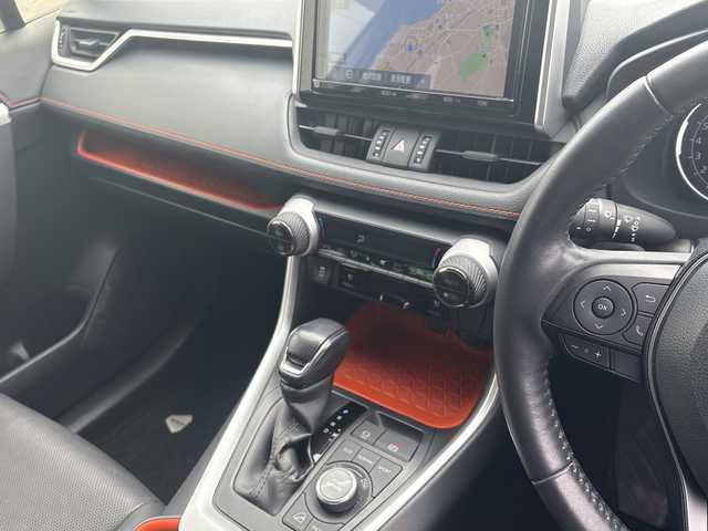 トヨタ ＲＡＶ４ アドベンチャー 茨城県 2019(令1)年 6.8万km グレーメタリック ワンオーナー/純正SDナビ/（AM/FM/CD/DVD/BT/USB）/フルセグTV/バックカメラ/ETC/スマートキー/スペアキー/衝突軽減ブレーキ/レーダークルーズコントロール/レザーシート（合皮）/エアシート/純正AW