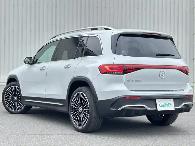 メルセデス・ベンツ Ｍ・ベンツ ＥＱＢ２５０ AMGライン 群馬県 2023(令5)年 1.7万km デジタルホワイト 純正10.25インチワイドディスプレイナビ/（Bluetooth/USB/AM/FM/AppleCarPlay/AndroidAuto/フルセグTV）/サンルーフ/全方位カメラ/ブルメスターサウンドシステム/アクティブレーンキープアシスト/アクティブステアリングアシスト/アダプティブクルーズコントロール/ブラインドスポットモニター/横滑り防止装置/パークトロニック/パドルシフト/電動テールゲート/純正ドラレコ（全方位・前後）/前席シートヒーター/電子パーキングブレーキ/LEDヘッドライト/ヘッドアップディスプレイ/SPORT/COMFORT モード/純正ETC2.0/純正フロアマット/純正20インチアルミホイール/レザーシート/保証書/取扱説明書/スペアキー1本/社外充電ケーブル（JOY ALL）車載
