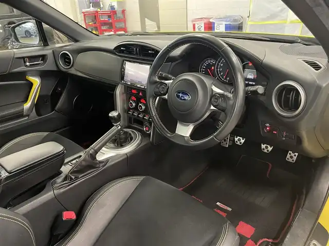 スバル ＢＲＺ イエローエディション 千葉県 2016(平28)年 2.4万km 黄 100台限定車/機関系オリジナル/純正ブレンボ/純正17インチAW/ZF製ザックスダンパー/専用ハーフレザーシート/LEDヘッドライト/LEDフォグライト/LEDアクセサリーライナー/チャールサイトイエロー(NAD)