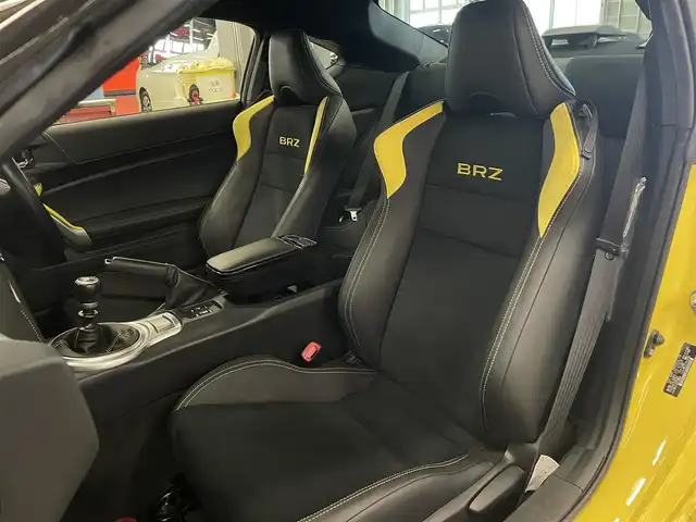 スバル ＢＲＺ イエローエディション 千葉県 2016(平28)年 2.4万km 黄 100台限定車/機関系オリジナル/純正ブレンボ/純正17インチAW/ZF製ザックスダンパー/専用ハーフレザーシート/LEDヘッドライト/LEDフォグライト/LEDアクセサリーライナー/チャールサイトイエロー(NAD)