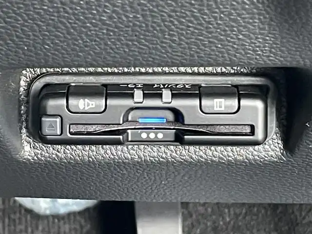 ホンダ ＷＲ－Ｖ Z 東京都 2024(令6)年 0.2万km クリスタルブラックパール 純正ナビ/バックモニター/衝突軽減ブレーキ/路外逸脱抑制機能/パーキングセンサー/アダプティブクルーズコントロール/ステアリングスイッチ/横滑り抑制機能/スマートキー/オートエアコン/ETC