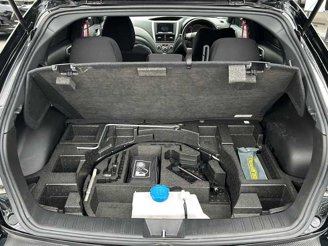 スバル インプレッサ ＷＲＸ STi スペックC 大阪府 2009(平21)年 5.5万km オブシディアンブラックパール アプライドＢ型　インタークーラーウォータースプレー　社外ナビ　ＣＤ　ＤＶＤ　ＢＴ　ＨＤＭＩ　ＳＤ　フルセグＴＶ　バックカメラ　　ＳＩ－ＤＲＩＶＥ　ＨＩＤライト　レカロシート　カーボン調ルーフ　カーボン調リアスポ　ＥＴＣ トノカバー　ウィンカーミラー　フォグランプ　電動格納ミラー　