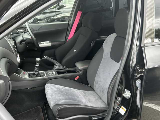 スバル インプレッサ ＷＲＸ STi スペックC 大阪府 2009(平21)年 5.5万km オブシディアンブラックパール アプライドＢ型　インタークーラーウォータースプレー　社外ナビ　ＣＤ　ＤＶＤ　ＢＴ　ＨＤＭＩ　ＳＤ　フルセグＴＶ　バックカメラ　　ＳＩ－ＤＲＩＶＥ　ＨＩＤライト　レカロシート　カーボン調ルーフ　カーボン調リアスポ　ＥＴＣ トノカバー　ウィンカーミラー　フォグランプ　電動格納ミラー　