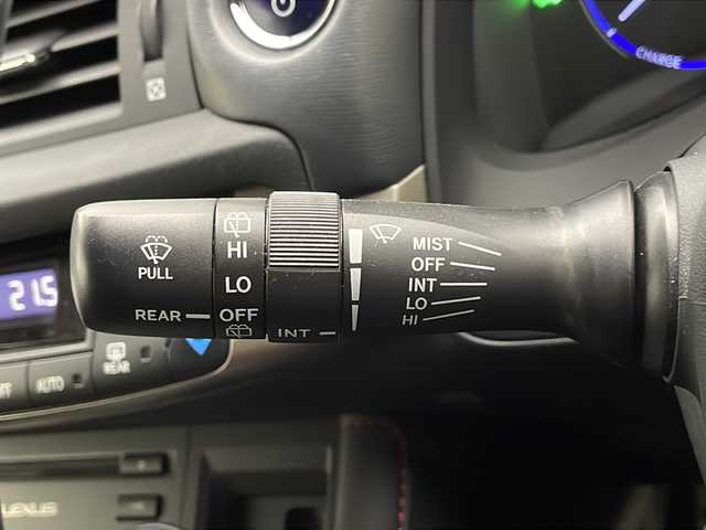 レクサス ＣＴ 200h Fスポーツ 宮崎県 2018(平30)年 6.4万km レッドマイカクリスタルシャイン 禁煙車/レクサスセーフティシステム/純正10.3型ナビTV/（CD/DVD/MSV/Blu-ray/Bluetooth/フルセグTV)/純正バックカメラ/純正ビルトイン2.0ETC/純正LEDオートライト/純正LEDフォグ/純正17インチアルミ/純正フロアマット/プリクラッシュセーフティ/アダプティブクルーズコントロール/レーンディパーチャーアラート/オートマチックハイビーム/クリアランスソナー/パドルシフト/前席パワーシート/シートヒーター/デュアルオートエアコン/ドライブレコーダー/ウインカードアミラー/スマートキー/プッシュエンジンスタート/スペアキー/新車時保証書/取扱い説明書
