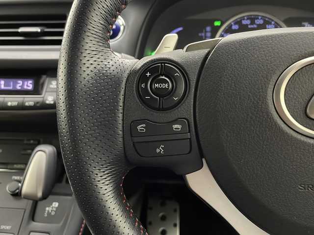 レクサス ＣＴ 200h Fスポーツ 宮崎県 2018(平30)年 6.4万km レッドマイカクリスタルシャイン 禁煙車/レクサスセーフティシステム/純正10.3型ナビTV/（CD/DVD/MSV/Blu-ray/Bluetooth/フルセグTV)/純正バックカメラ/純正ビルトイン2.0ETC/純正LEDオートライト/純正LEDフォグ/純正17インチアルミ/純正フロアマット/プリクラッシュセーフティ/アダプティブクルーズコントロール/レーンディパーチャーアラート/オートマチックハイビーム/クリアランスソナー/パドルシフト/前席パワーシート/シートヒーター/デュアルオートエアコン/ドライブレコーダー/ウインカードアミラー/スマートキー/プッシュエンジンスタート/スペアキー/新車時保証書/取扱い説明書