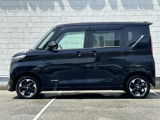 日産 ルークス ハイウェイスター X 富山県 2020(令2)年 9.5万km ブラック 〇純正9インチナビ/〇フルセグTV/〇バックカメラ/〇アラウンドビューモニター/〇パワースライドドア（片側）/〇ドライブレコーダー/〇先進安全装備/〇エマージェンシーブレーキ/〇足踏式パーキングブレーキ/〇SOSコール/〇LEDヘッドランプ/〇オートライト/〇フォグランプ/〇純正14インチアルミ/〇オートエアコン/〇シートヒーター/〇インテリジェントキー/〇禁煙車