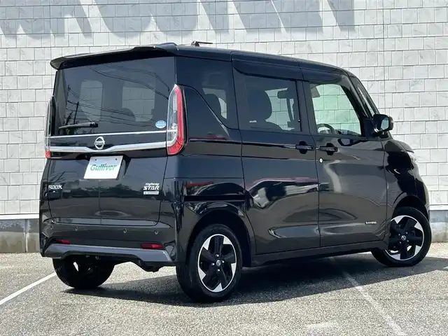 日産 ルークス ハイウェイスター X 富山県 2020(令2)年 9.5万km ブラック 〇純正9インチナビ/〇フルセグTV/〇バックカメラ/〇アラウンドビューモニター/〇パワースライドドア（片側）/〇ドライブレコーダー/〇先進安全装備/〇エマージェンシーブレーキ/〇足踏式パーキングブレーキ/〇SOSコール/〇LEDヘッドランプ/〇オートライト/〇フォグランプ/〇純正14インチアルミ/〇オートエアコン/〇シートヒーター/〇インテリジェントキー/〇禁煙車