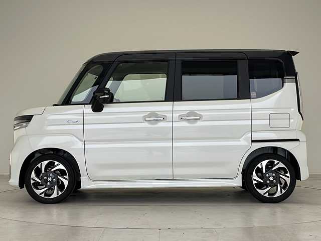 スズキ スペーシア カスタム HYBRID XS 愛知県 2025(令7)年 0.1万km未満 ピュアホワイトパール/ブラック2トーン 届出済未使用車/衝突軽減システム/純正９型ディスプレイオーディオ（ナビあり）/全方位カメラ/両側パワースライドドア/レーダークルーズコントロール/シートヒーター/フルセグ/CD/Bluetooth/バックカメラ/ヘッドアップディスプレイ/コーナーセンサー/純正アルミホイール/LEDヘッドライト/ステアリングヒーター/オートマチックハイビーム/ステアリングヒーター/スマートキー/プッシュスタート