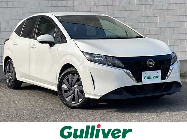 日産 ノート S FOUR 福島県 2022(令4)年 5.5万km ホワイト ナビ　アラウンドビューモニター　デジタルインナーミラー　ＥＴＣ　Ｂｌｕｅｔｏｏｔｈ　シートヒーター　ステアリングヒーター　電動パーキングブレーキ　ＢＳＭ　コーナーセンサー　マット　スマートキー