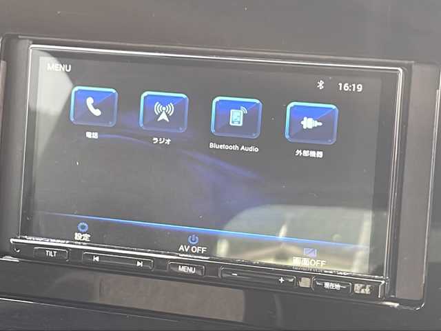 日産 ノート S FOUR 福島県 2022(令4)年 5.5万km ホワイト ナビ　アラウンドビューモニター　デジタルインナーミラー　ＥＴＣ　Ｂｌｕｅｔｏｏｔｈ　シートヒーター　ステアリングヒーター　電動パーキングブレーキ　ＢＳＭ　コーナーセンサー　マット　スマートキー