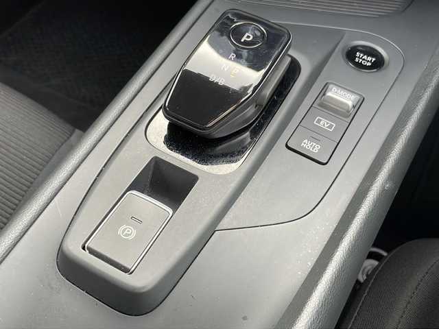 日産 ノート S FOUR 福島県 2022(令4)年 5.5万km ホワイト ナビ　アラウンドビューモニター　デジタルインナーミラー　ＥＴＣ　Ｂｌｕｅｔｏｏｔｈ　シートヒーター　ステアリングヒーター　電動パーキングブレーキ　ＢＳＭ　コーナーセンサー　マット　スマートキー