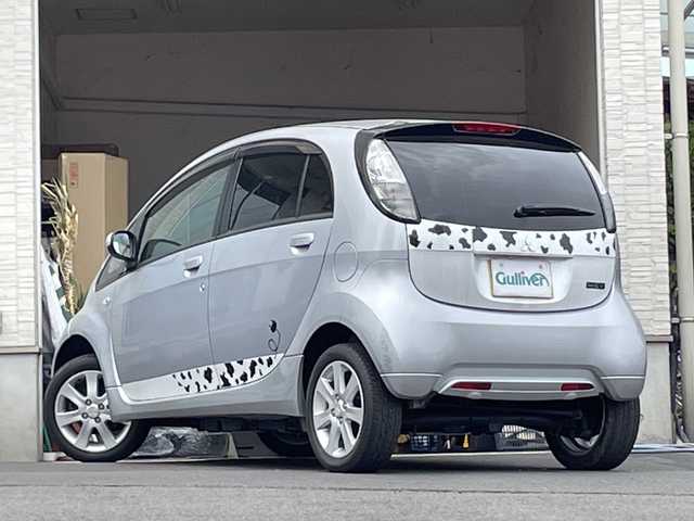 三菱 ｉ ＭｉＥＶ 大分県 2011(平23)年 6.9万km クールシルバーメタリック 純正15インチアルミホイール/純正フロアマット/純正LEDヘッドライト/オートライト