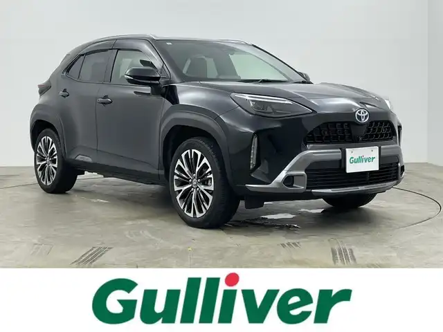 トヨタ ヤリスクロス ハイブリッド Z アドベンチャー 岡山県 2023(令5)年 1.7万km ブラックマイカ トヨタセーフティセンス/・プリクラッシュセーフティ/・レーダークルーズコントロール/・レーンキープアシスト/・オートハイビームアシスト/純正ディスプレイオーディオ/(BT/USB/Mira cast/デジタルTV)/全周囲カメラ/ビルトインETC/ハーフレザーシート/D席パワーシート/前席パワーシート/ステアリングリモコン/ステアリングヒーター/ブラインドスポットモニター/LEDヘッドライト/シルバールーフレール/横滑り防止/スマートキー×２/純正18インチAW