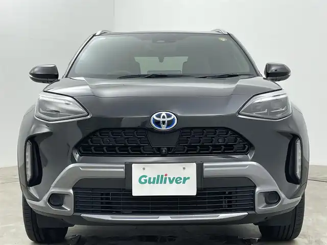 トヨタ ヤリスクロス ハイブリッド Z アドベンチャー 岡山県 2023(令5)年 1.7万km ブラックマイカ トヨタセーフティセンス/・プリクラッシュセーフティ/・レーダークルーズコントロール/・レーンキープアシスト/・オートハイビームアシスト/純正ディスプレイオーディオ/(BT/USB/Mira cast/デジタルTV)/全周囲カメラ/ビルトインETC/ハーフレザーシート/D席パワーシート/前席パワーシート/ステアリングリモコン/ステアリングヒーター/ブラインドスポットモニター/LEDヘッドライト/シルバールーフレール/横滑り防止/スマートキー×２/純正18インチAW