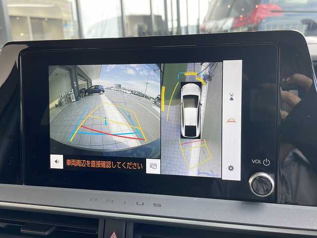 トヨタ プリウス U 愛知県 2024(令6)年 2.3万km グレー 衝突被害軽減ブレーキ/純正７インチディスプレイオーディオ（ナビ無し）/全方位カメラ/レーダークルーズコントロール/フルセグTV/Bluetooth/バックカメラ/ETC2.0/コーナーセンサー/LEDヘッドライト/オートマチックハイビーム/ドライブレコーダー/ブラインドスポットモニター/ステアリングスイッチ/スマートキー/プッシュスタート